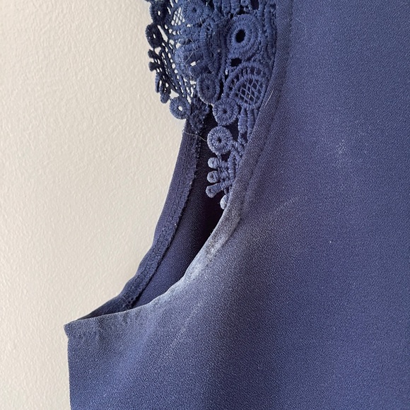 Blue tank top shirt - Picture 2 of 3